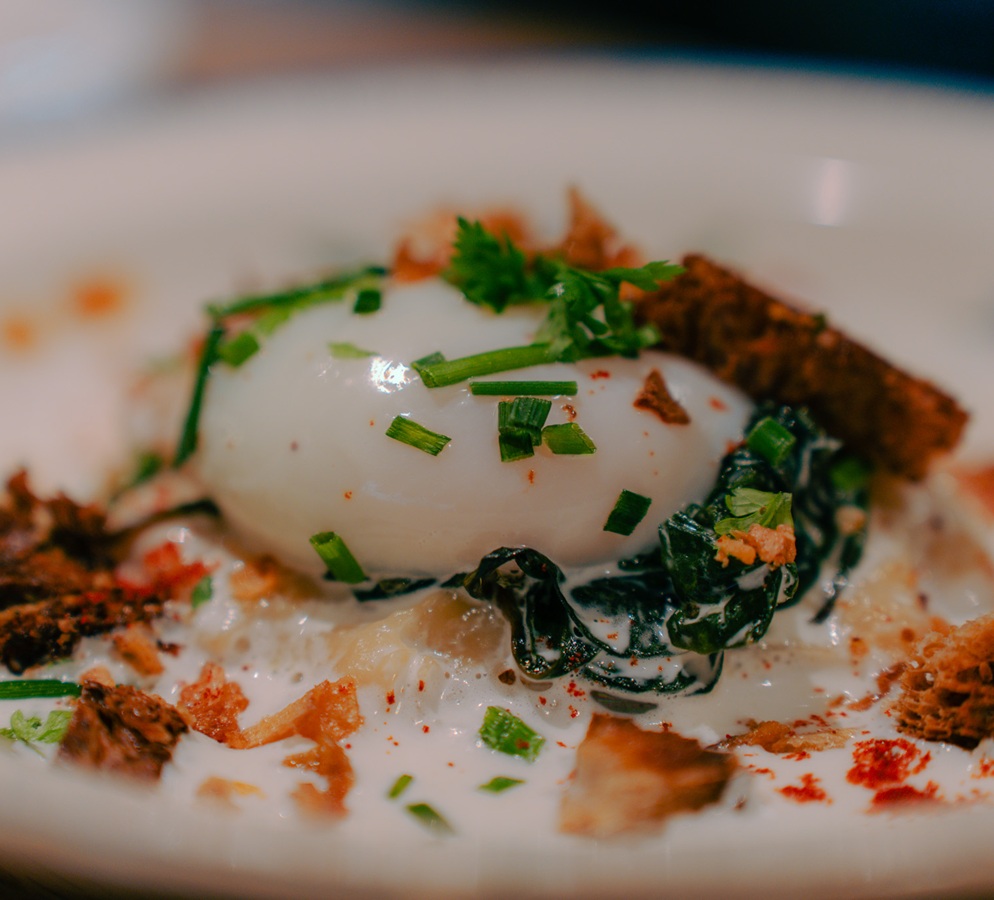 Photographie culinaire d'un plat dans un restaurant rennais, en Bretagne, par Charles Menguy
